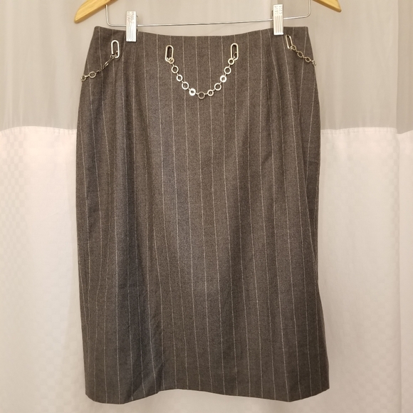 Oscar by Oscar de la Renta Pinstripe Wool Skirt with Chain, Grey, Size 8, NWT